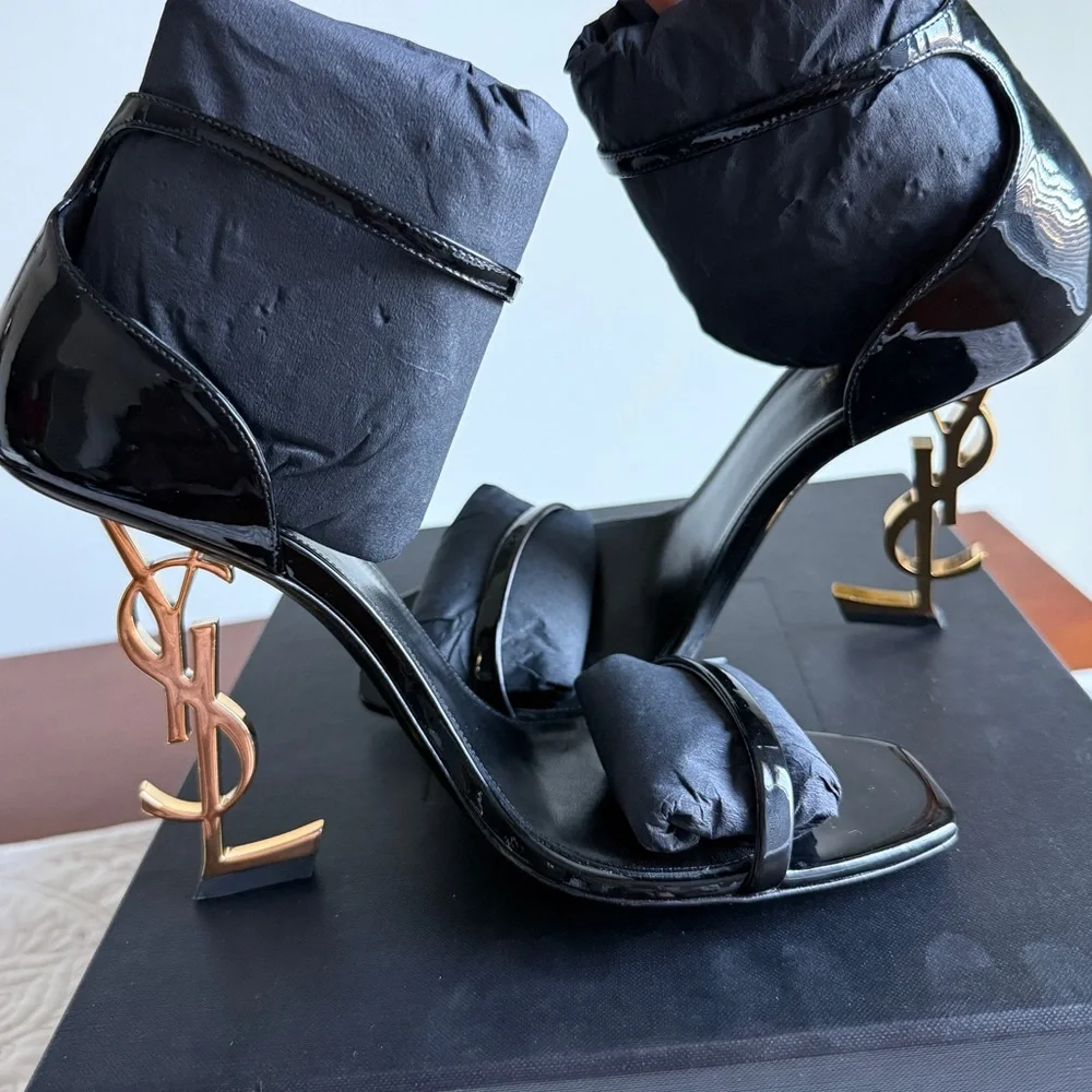 Yves Saint Laurent OPYUM SANDALS IN PATENT LEATHER - Picture 4 of 8